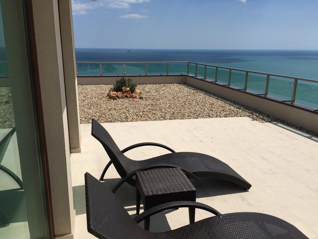 الشقق الفندقية كافارنافي  Calithea Complex الغرفة الصورة